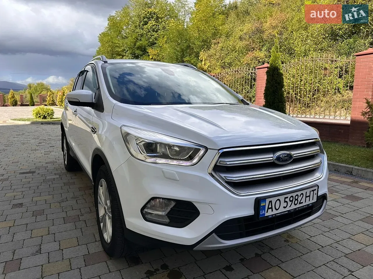 Ford Kuga 2019 photo 2