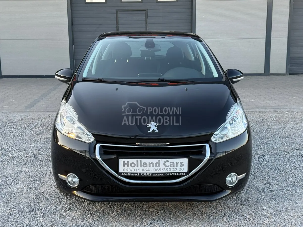 Peugeot 208 2014 photo 4