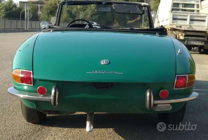 Alfa Romeo Duetto 1969 photo 3