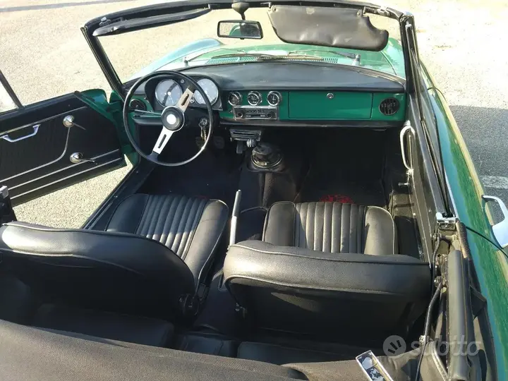 Alfa Romeo Duetto 1969 photo 2