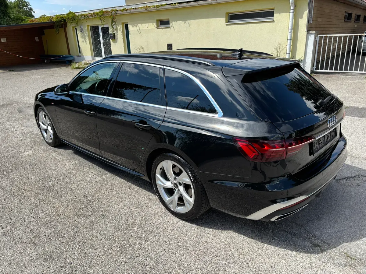 Audi A4 2023 photo 2