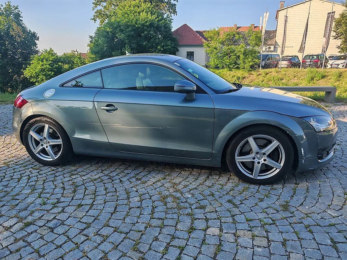 Audi Tt 2009 photo 3