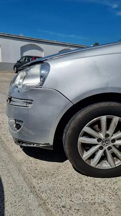 Volkswagen Polo 2006 photo 2
