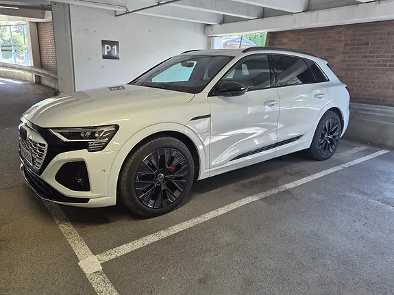 Audi Q8 E-Tron 2024 photo 2