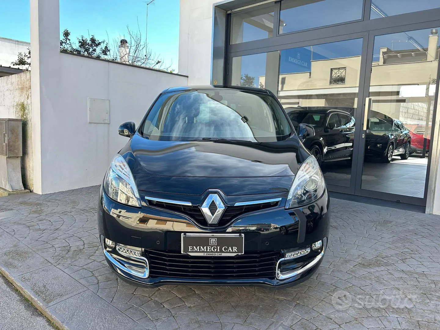 Renault Scenic 2013 photo 2