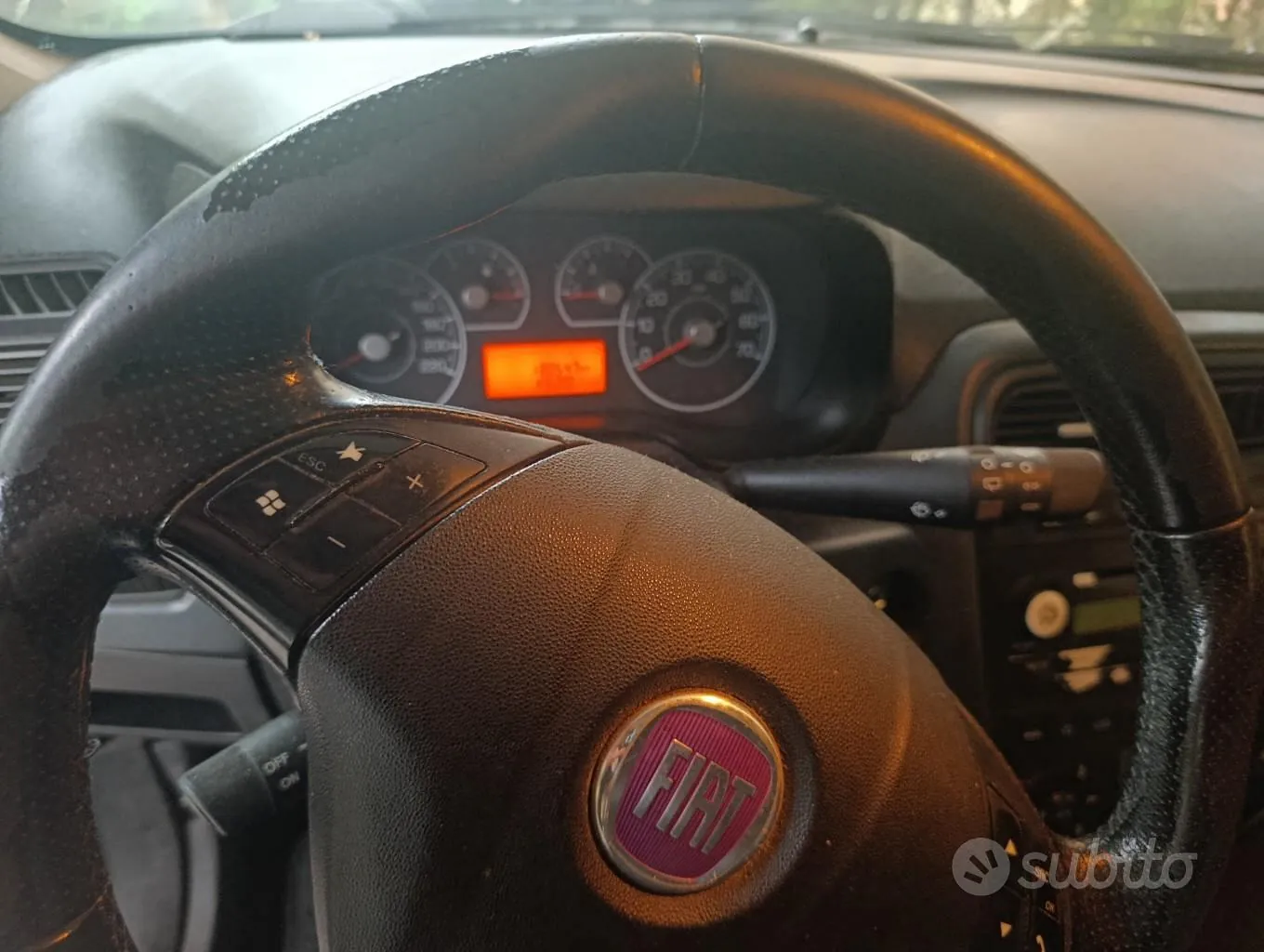 Fiat Punto 2008 photo 2