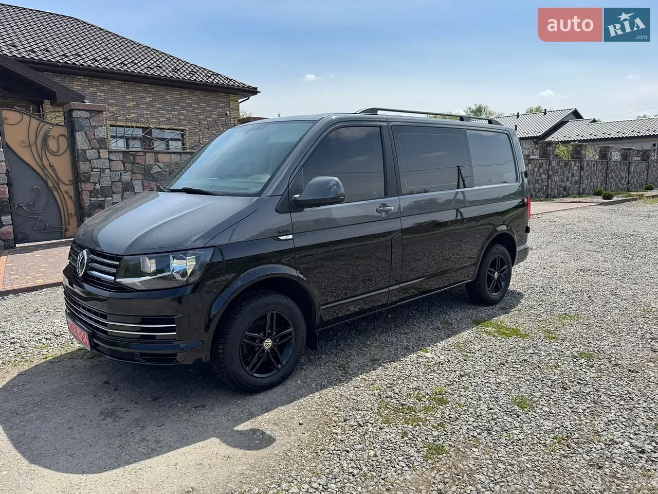 Volkswagen Transporter 2017 photo 2