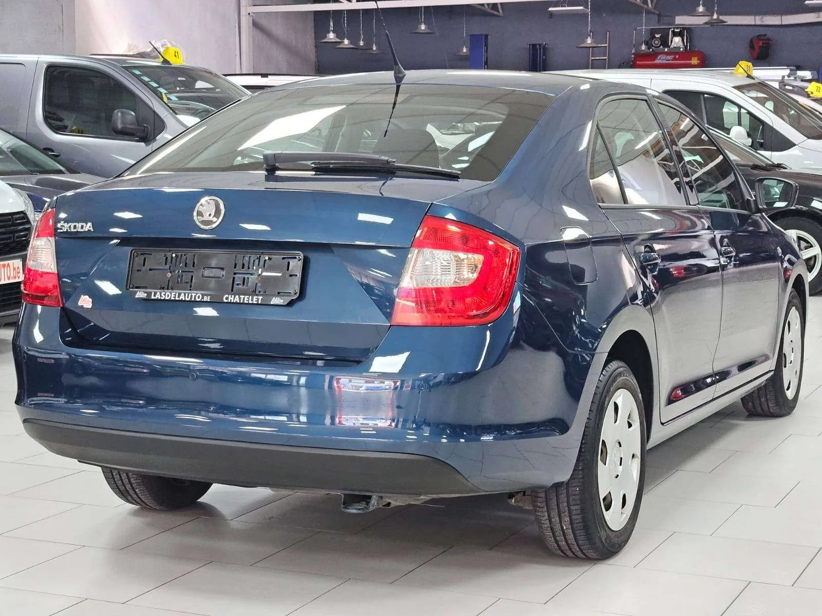 Skoda Rapid 2013 photo 2