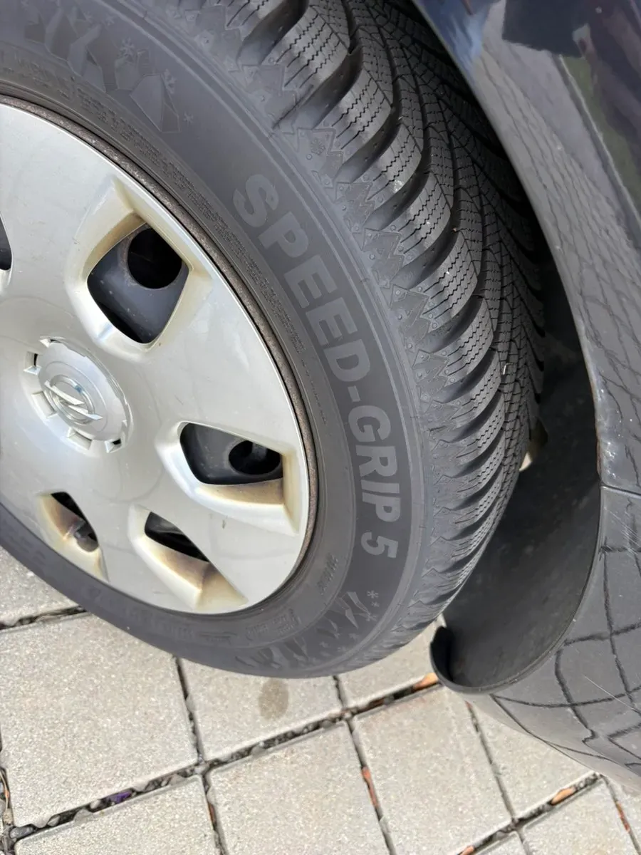 Opel Astra 2012 photo 3