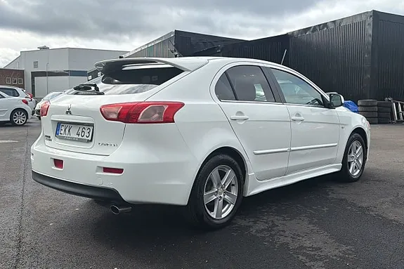 Mitsubishi Lancer 2010 photo 2