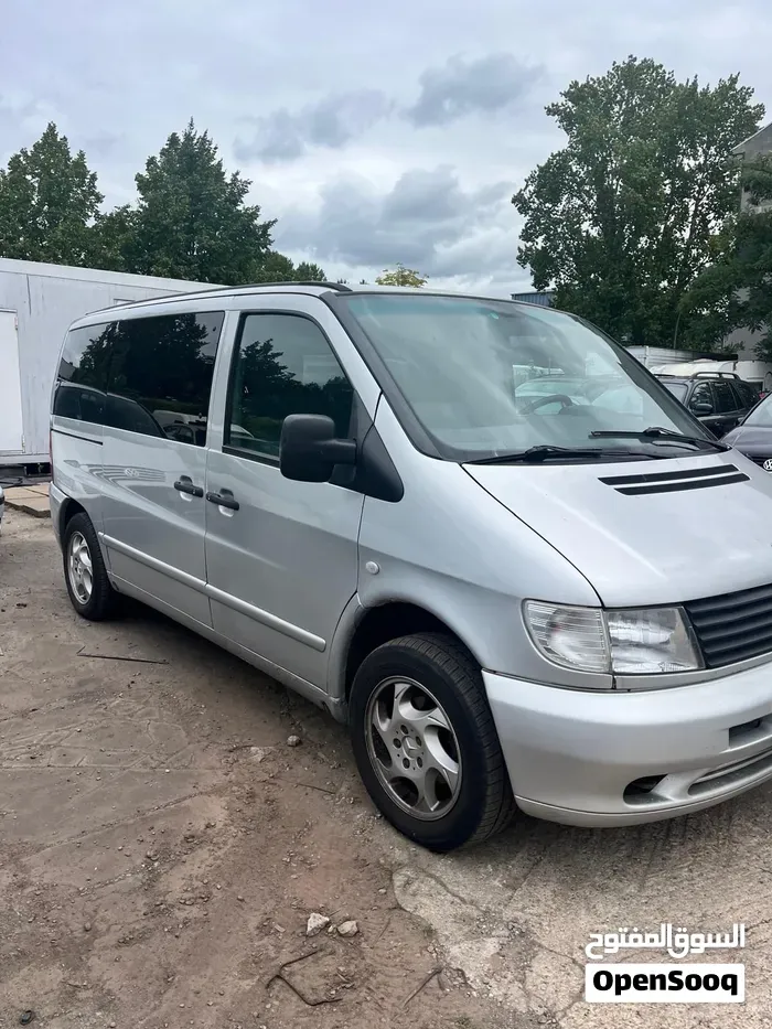 Mercedes-Benz V-Class 2027 photo 3
