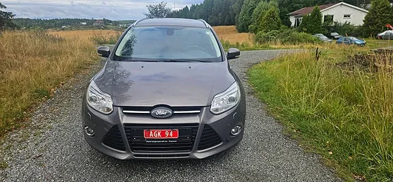 Ford Focus 2011 photo 2