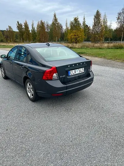 Volvo S40 2009 photo 2