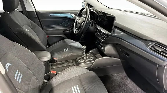 Ford Focus 2023 photo 3