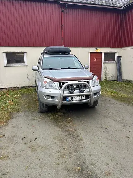 Toyota Land Cruiser 2005 photo 2