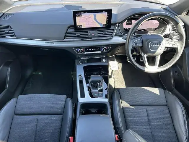 Audi Q5 2023 photo 2