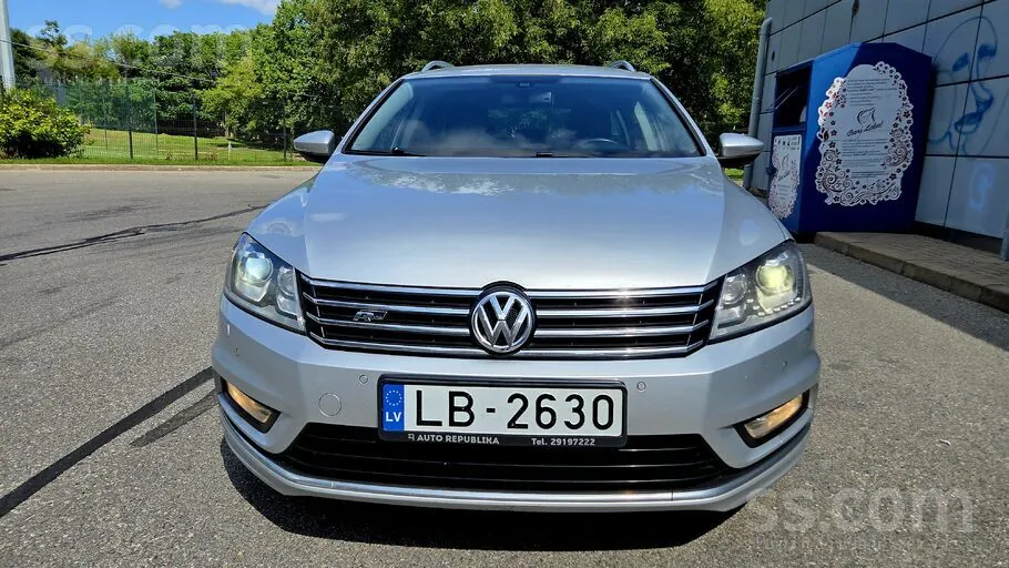 Volkswagen Passat 2014 photo 2