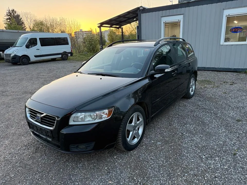 Volvo V50