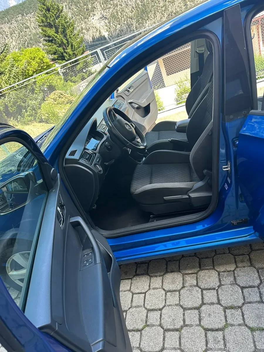 Skoda Rapid 2015 photo 2