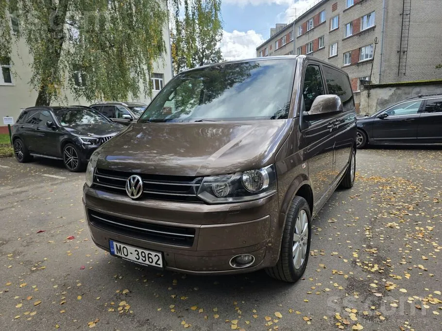 Volkswagen Multivan 2010 photo 2