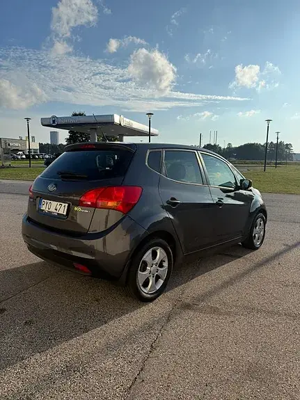 Kia Venga 2013 photo 2