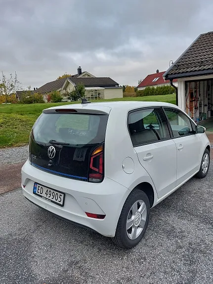 Volkswagen E-Up! 2022 photo 3