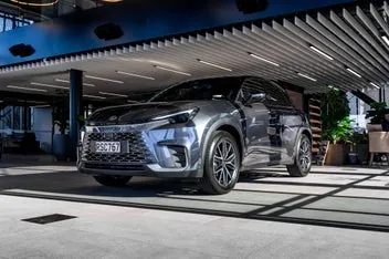 Lexus Lbx 2026 photo 2