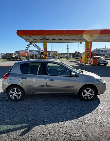 Renault Clio 2011 photo 5