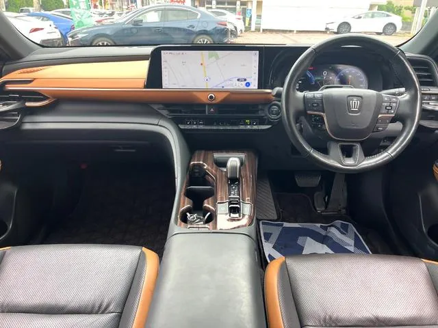 Toyota Crown Crossover 2022 photo 2