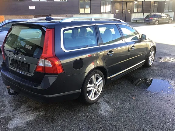 Volvo V70 2012 photo 3