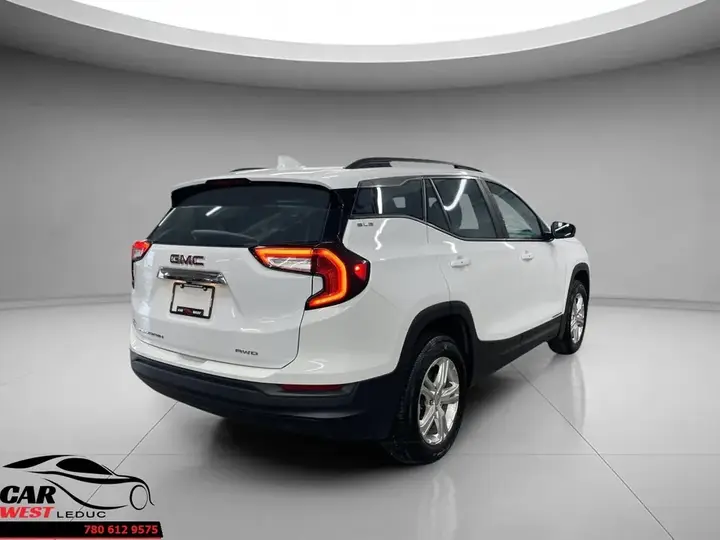 GMC Terrain 2024 photo 3
