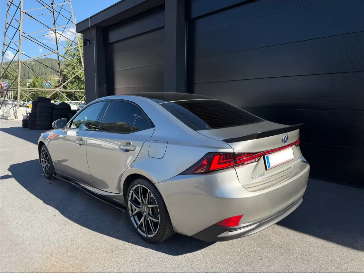 Lexus Is 2019 photo 3