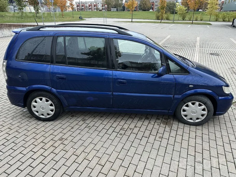 Opel Zafira 2003 photo 3