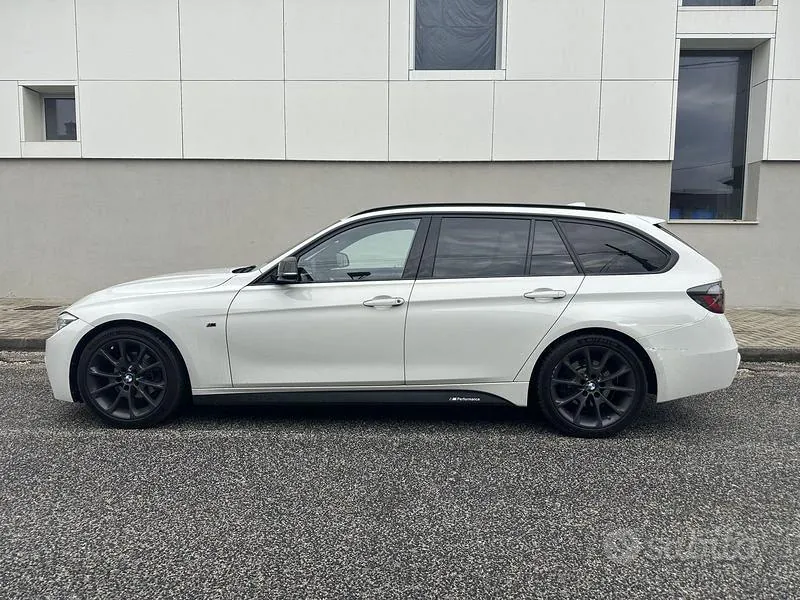 BMW 3 Series 2018 photo 3