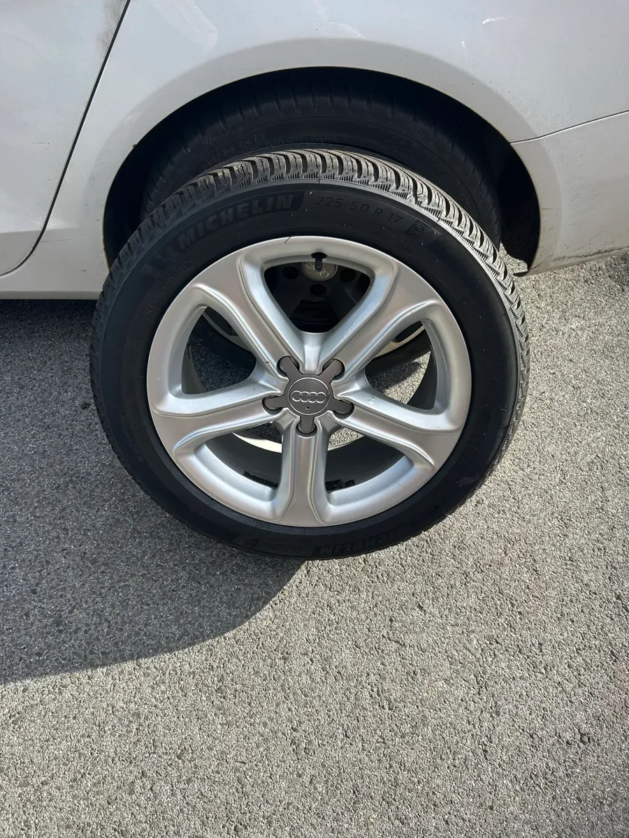 Audi A4 2013 photo 3