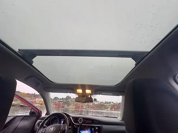 Toyota Auris 2017 photo 4