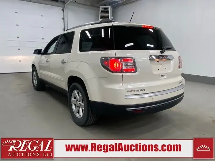 GMC Acadia 2013 photo 4