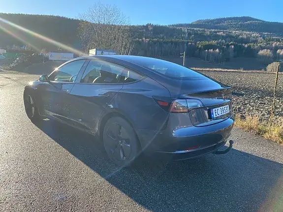 Tesla Model 3 2021 photo 4