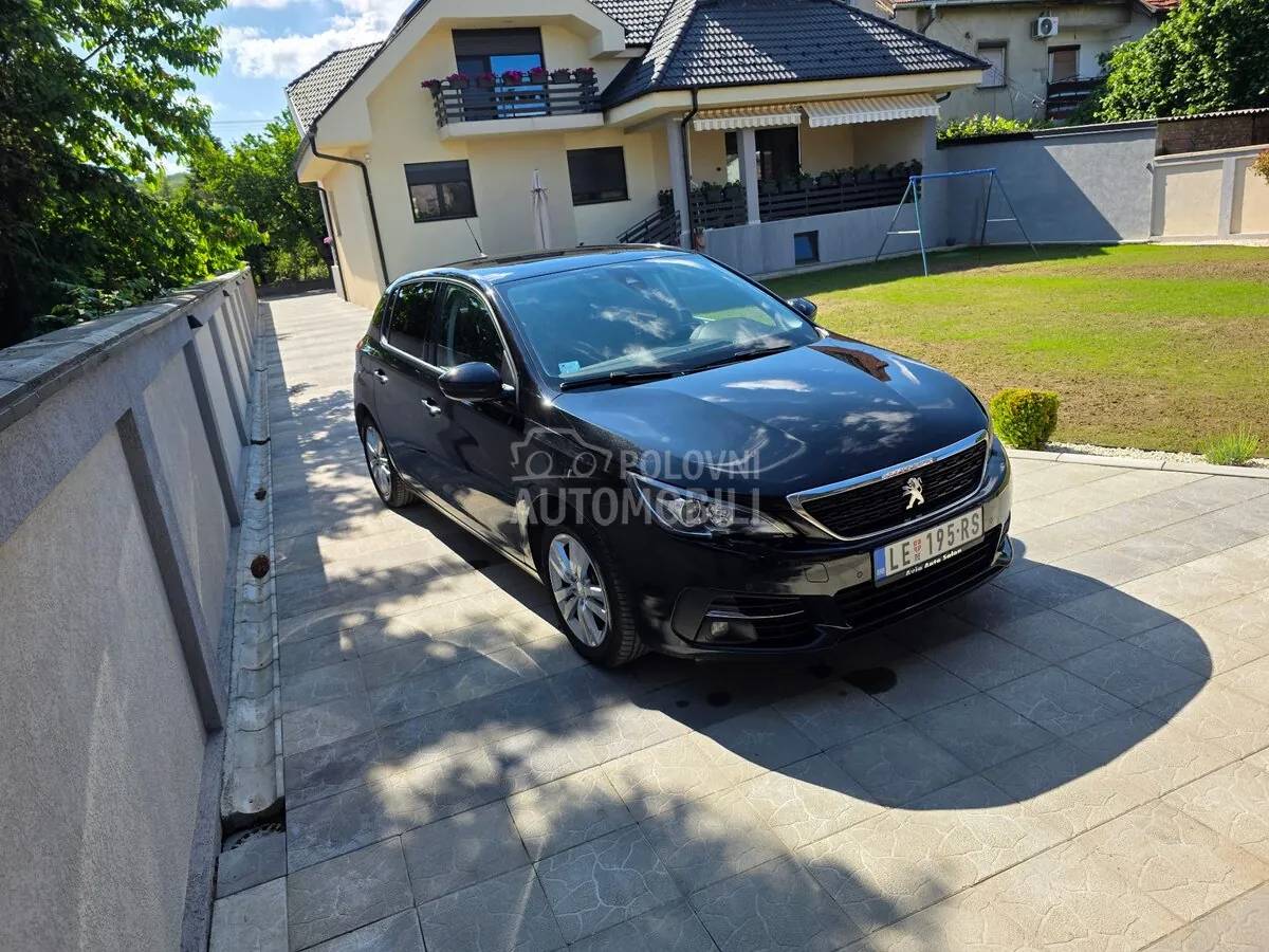Peugeot 308 2020 photo 2
