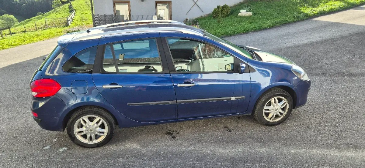 Renault Clio 2008 photo 2