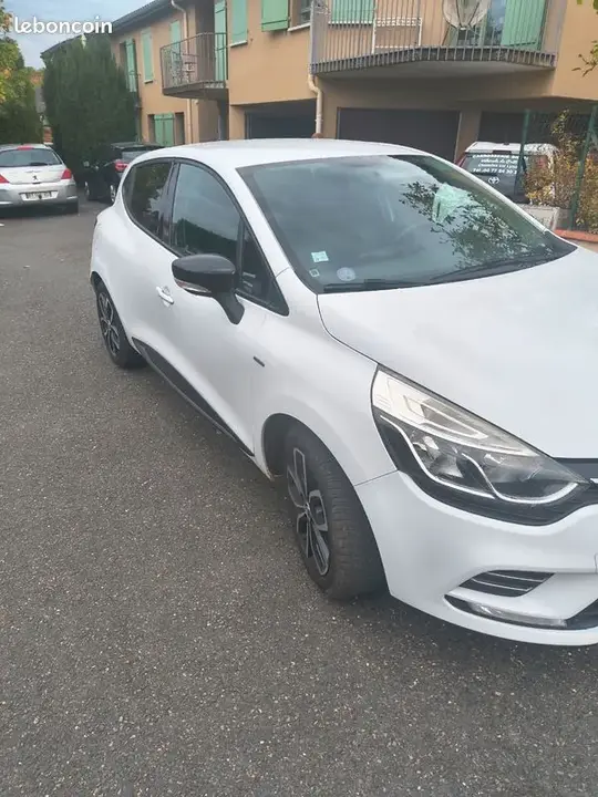 Renault Clio 2017 photo 3