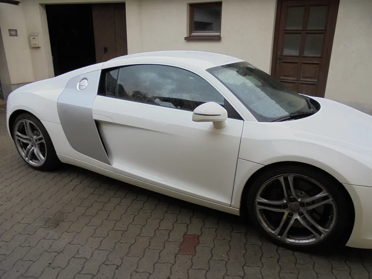 Audi R8 2008 photo 3