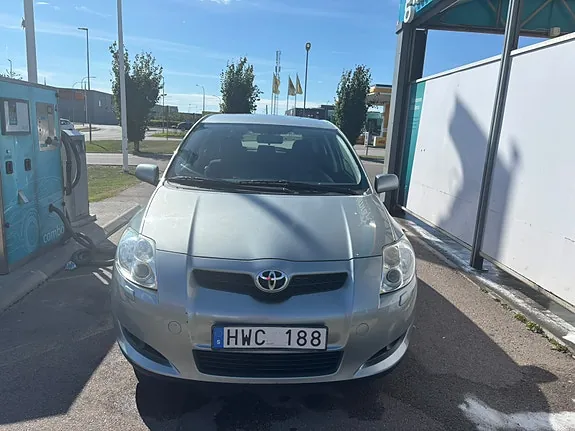 Toyota Auris 2008 photo 2