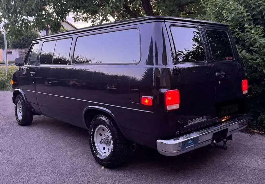 Chevrolet G20 Van Beauville 1978 photo 2