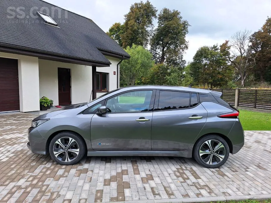 Nissan Leaf 2019 photo 2