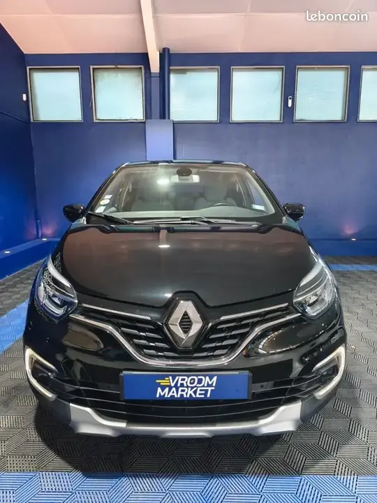 Renault Captur 2018 photo 2