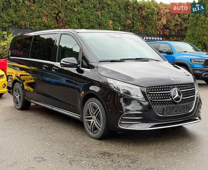 Mercedes-Benz V-Class 2024 photo 2