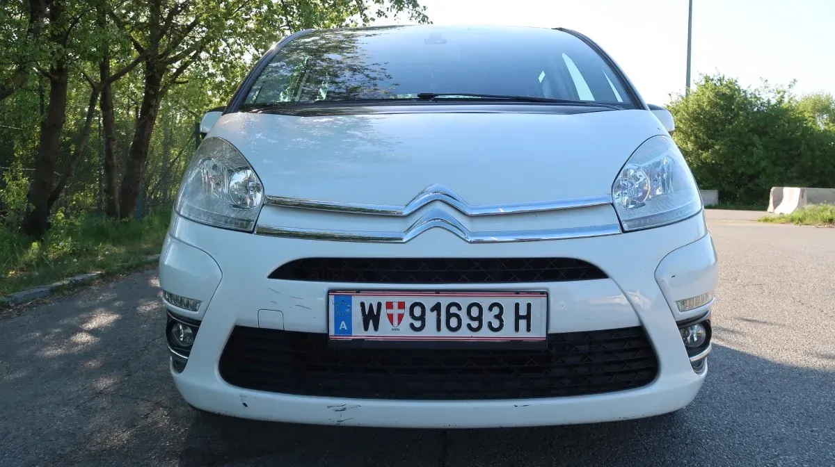 Citroen C4 Picasso 2012 photo 2
