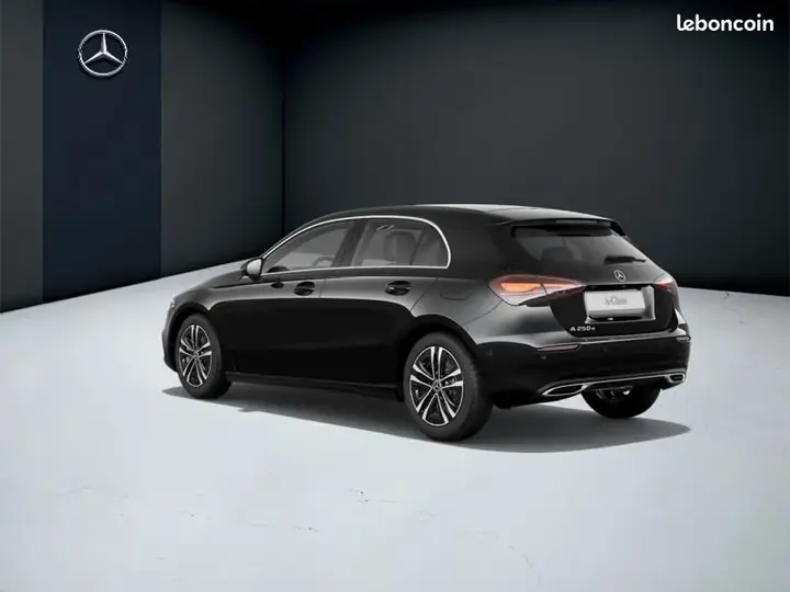 Mercedes-Benz A-Class 2024 photo 3