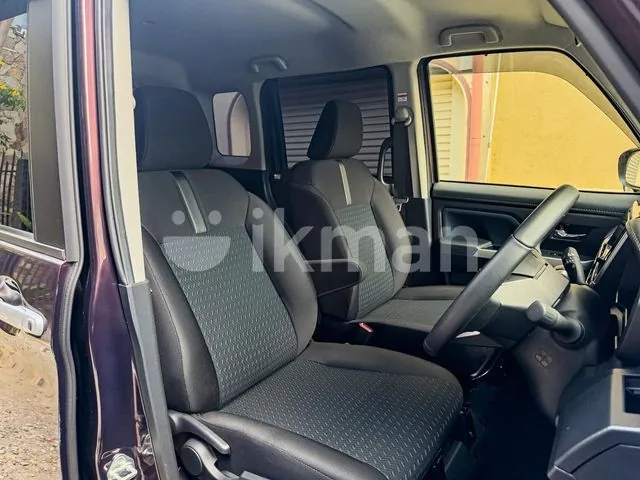 Toyota Roomy 2023 photo 2